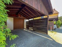 Carport Charmantes Reihenendhaus mit Einliegerwohnung, Garten, Doppelgarage und viel Platz zum Wohlf�hlen!