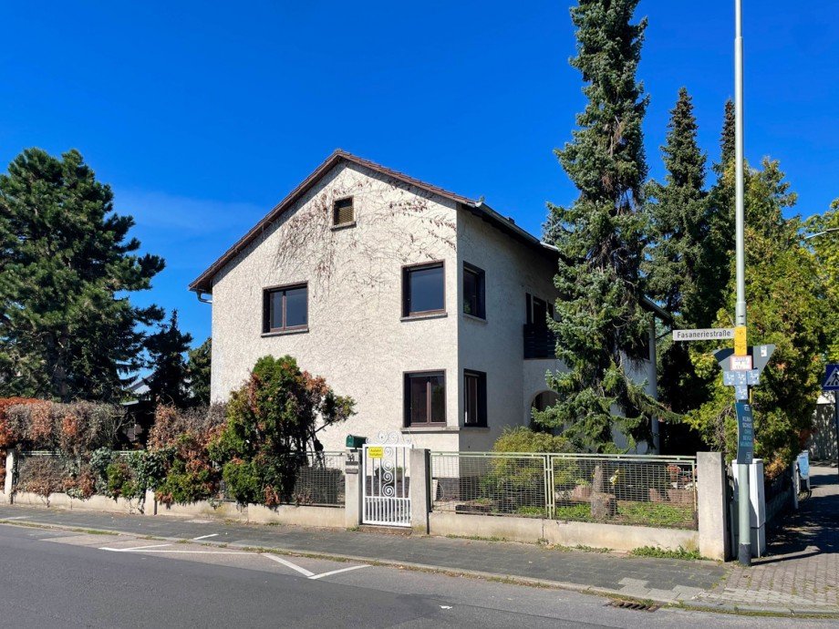 Hausansicht Zweifamilienhaus Hanau / Klein-Auheim
