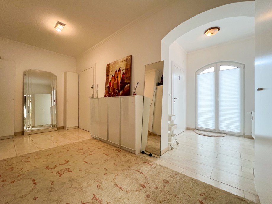 Flur Villa Heusenstamm / Rembr�cken