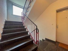 Treppenhaus Leerstehende 2-Zimmer-Wohnung in Top-Lage von M�hlheim am Main - Markwald