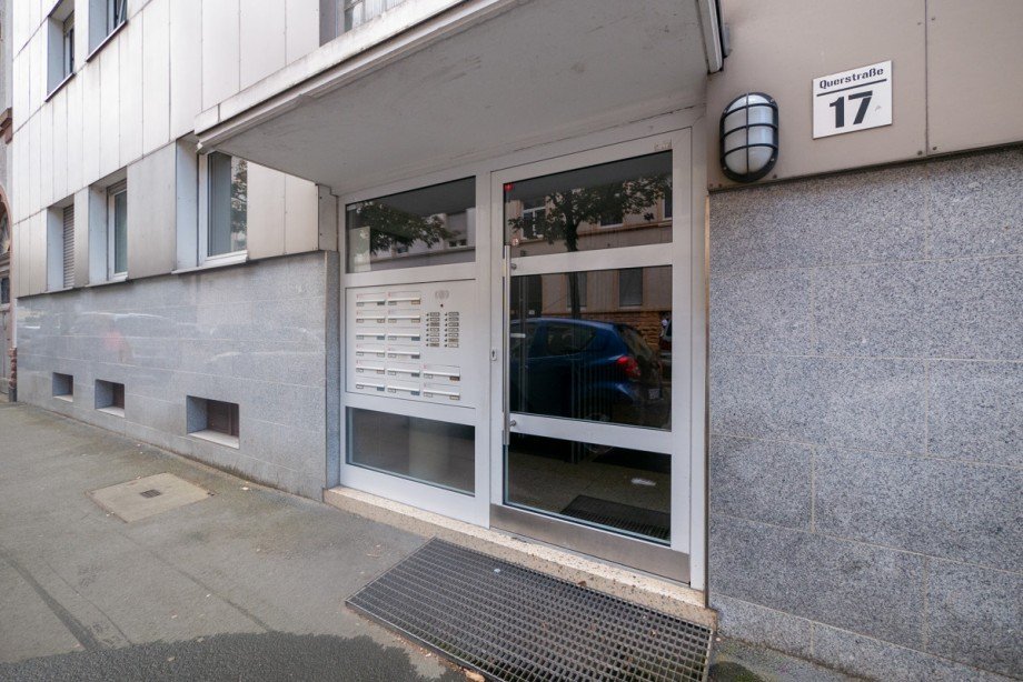 Hauseingang Etagenwohnung Offenbach