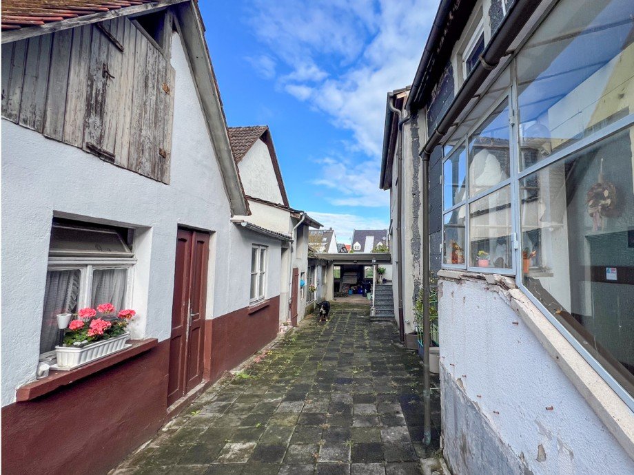 Hof Zweifamilienhaus Dreieich / Offenthal