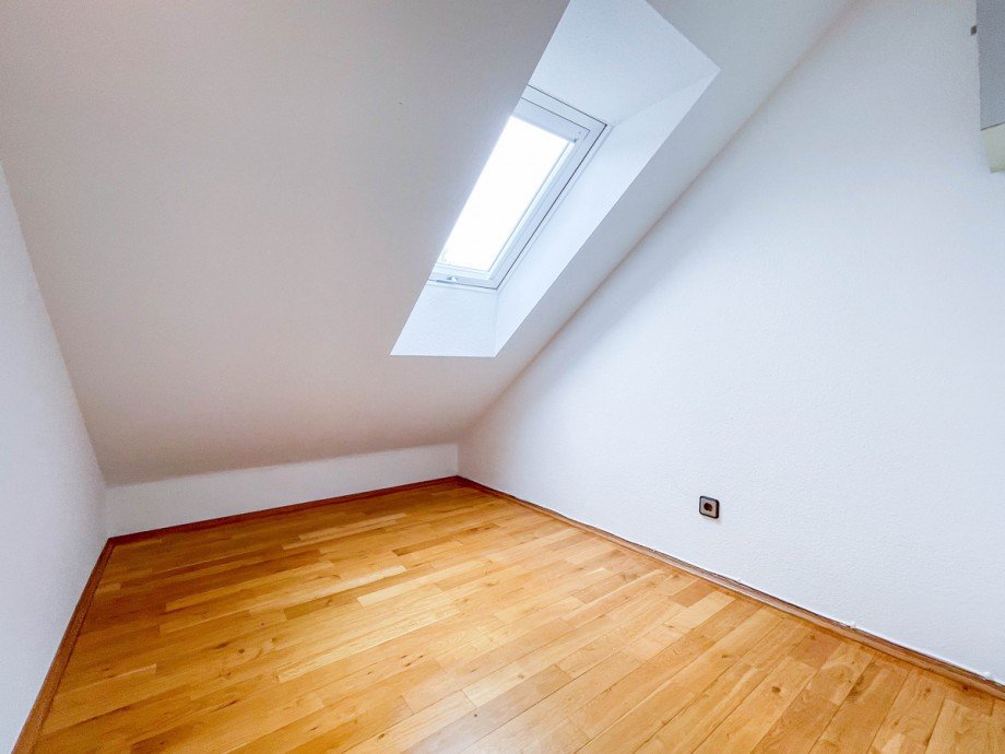 Ankleide-/B�rozimmer Dachgeschosswohnung Offenbach