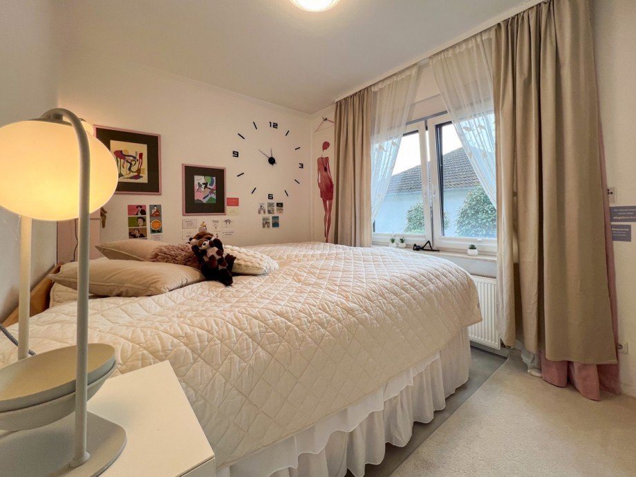 Schlafzimmer Villa Heusenstamm / Rembr�cken