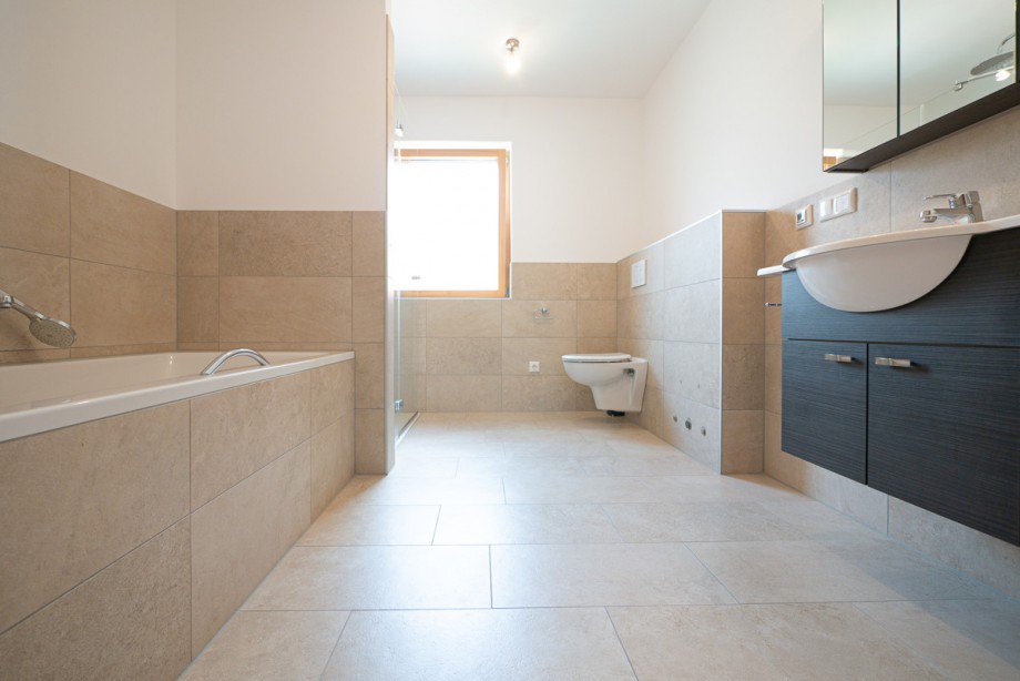 Tageslichtbad Dachgeschosswohnung Dietzenbach-Steinberg