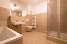 Badzezimmer Moderne 3-Zimmer-Wohnung in Obertshausen: Idyllische Lage direkt am Waldrand