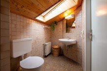 Tageslichtbad Charmante, vollm�blierte Dachgeschosswohnung im Offenbacher Westend