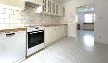 K�che Vorderhaus Doppelhaush�lfte + Einfamilienhaus und eine Gewerbeimmobilie