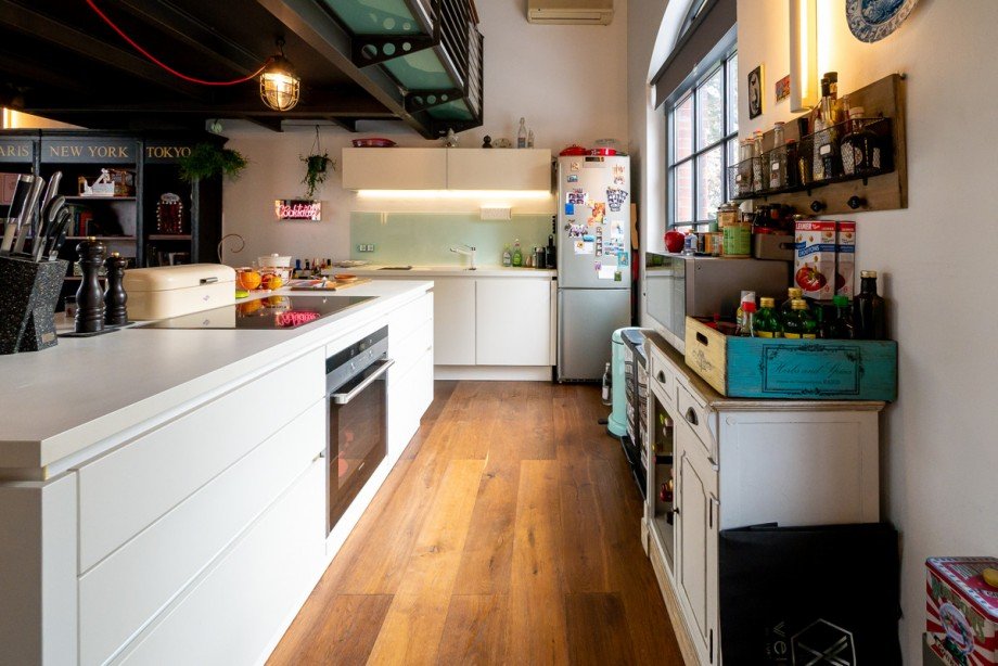 K�che mit Kochinsel Einfamilienhaus Offenbach am Main / Tempelsee