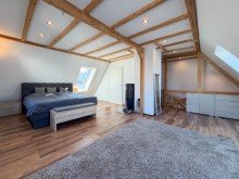 OG Schlafzimmer Charmantes, lichtdurchflutetes Einfamilienhaus in begehrter Lage am Bieberer Berg