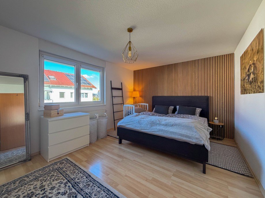 Schlafzimmer 1.OG Reihenendhaus Offenbach am Main