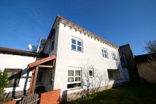 Seitenansicht Hinterhaus Doppelhaush�lfte + Einfamilienhaus und eine Gewerbeimmobilie
