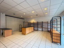 Verkaufsfl�che Ehemaliges Fotostudio Ladenlokal leerstehend in Top Lage von Dietzenbach