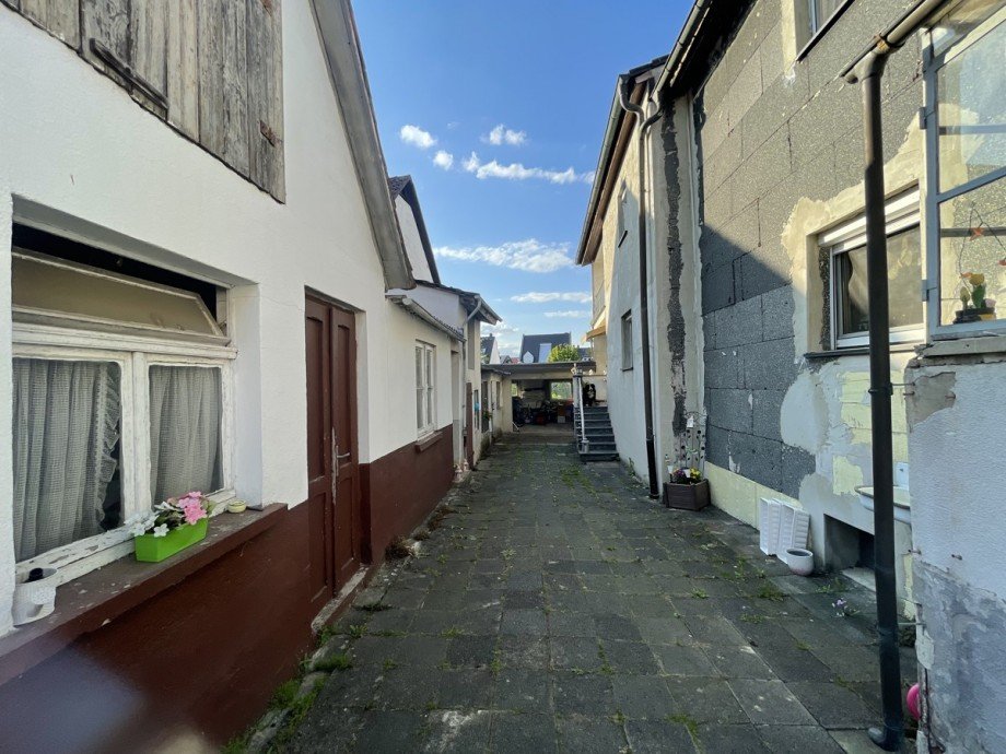 Hof Zweifamilienhaus Dreieich / Offenthal