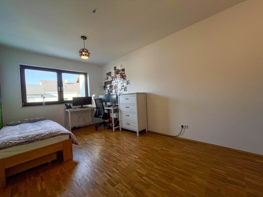 OG Schlafzimmer Maisonettewohnung Offenbach / Bieber