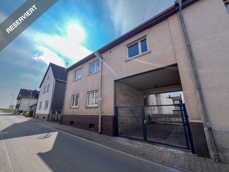 Hausansicht Dreieich / Offenthal Mehrfamilienhaus Charmantes Haus mit gro�em Potenzial - perfekt f�r Familien & Investoren!
