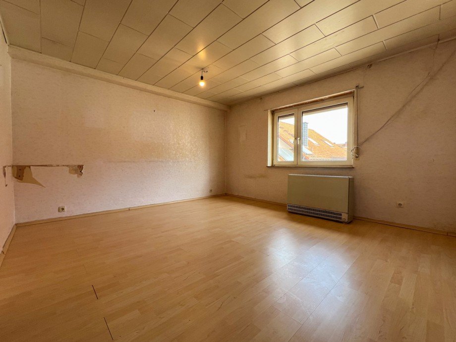 OG Schlafzimmer Mehrfamilienhaus Dreieich / Offenthal