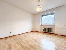 Schlafzimmer Leerstehende 2-Zimmer-Wohnung in Top-Lage von M�hlheim am Main - Markwald