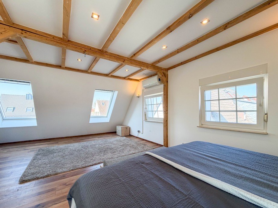 OG Schlafzimmer Einfamilienhaus Offenbach