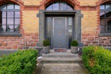 Haust�r  Provisionsfreies  Denkmalgesch�tztes Einfamilienhaus mit Loft-Charakter!