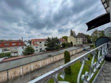 Garagenansicht Helle 3-Zimmerwohnung in Offenbach am Main - Perfekte Lage f�r Stadtliebhaber