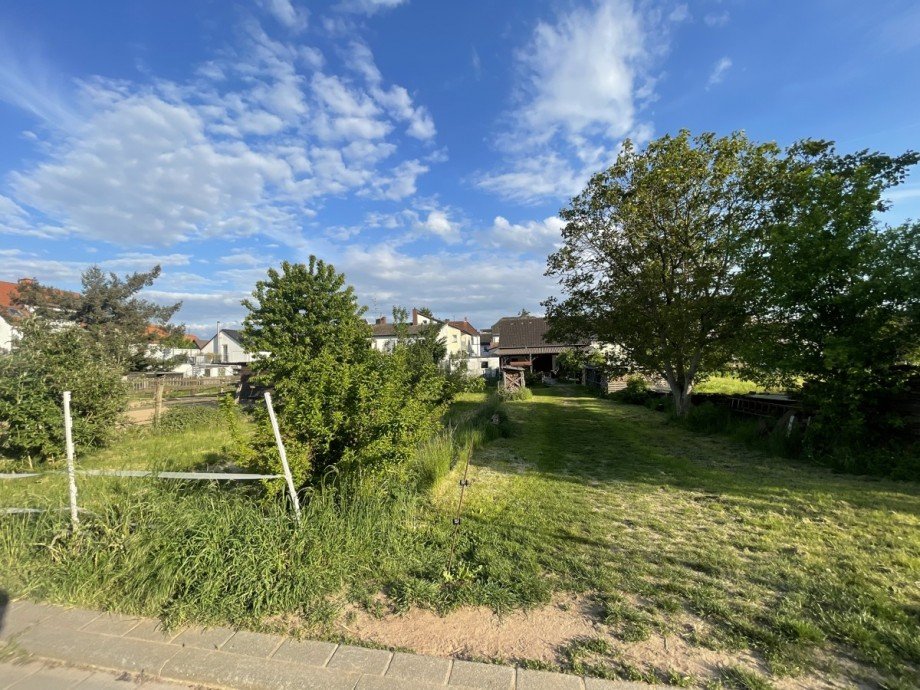 Spielstra�e Hausr�ckseite Zweifamilienhaus Dreieich / Offenthal