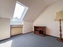 Einliegerwohnung Schlafzimmer Charmantes Reihenendhaus mit Einliegerwohnung, Garten, Doppelgarage und viel Platz zum Wohlf�hlen!