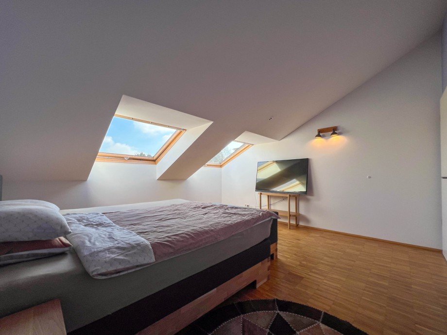 DG Schlafzimmer Maisonettewohnung Offenbach / Bieber