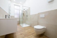 Tageslichtbad Absolute Rarit�t: eine exklusive 3,5-Zimmer-Wohnung mit Garten im begehrten Westend!