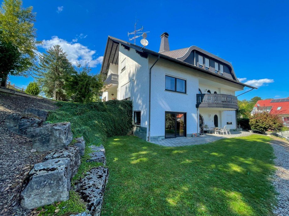 Hausansicht Stra�e Villa Sch�llkrippen