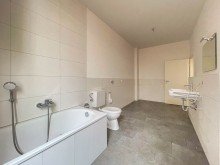 Badezimmer Erstbezug nach Renovierung: Moderne 2-Zimmer-Wohnung in Offenbach City!