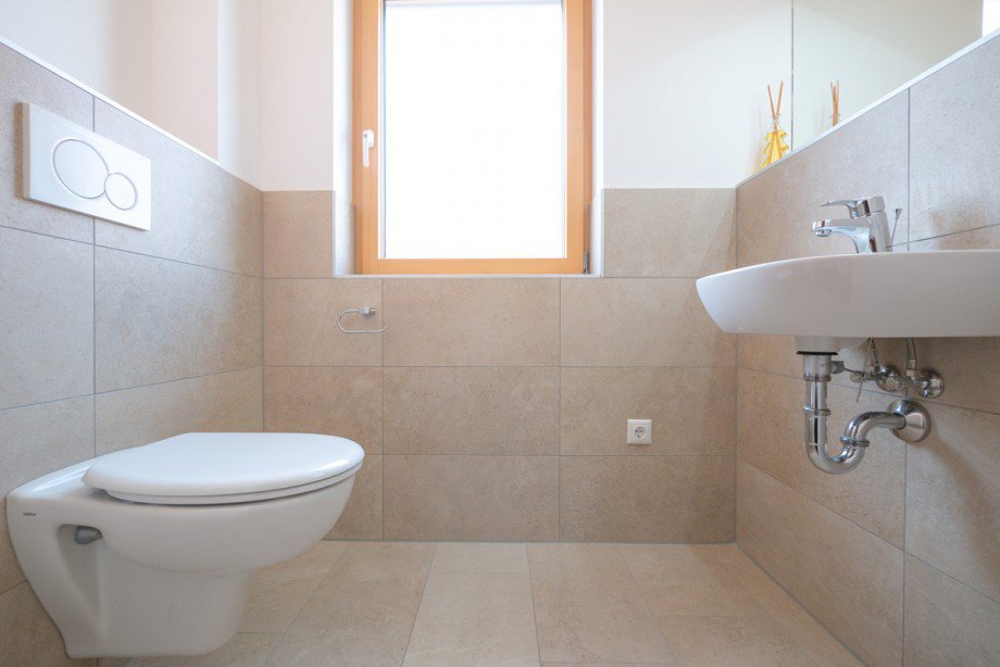 G�ste WC Dachgeschosswohnung Dietzenbach-Steinberg