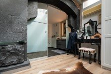 Eingang Badezimmer  Provisionsfreies  Denkmalgesch�tztes Einfamilienhaus mit Loft-Charakter!
