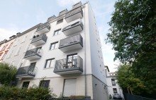 Hausansicht Vollm�blierte 2 Zimmer Wohnung in zentraler Lage Frankfurts!