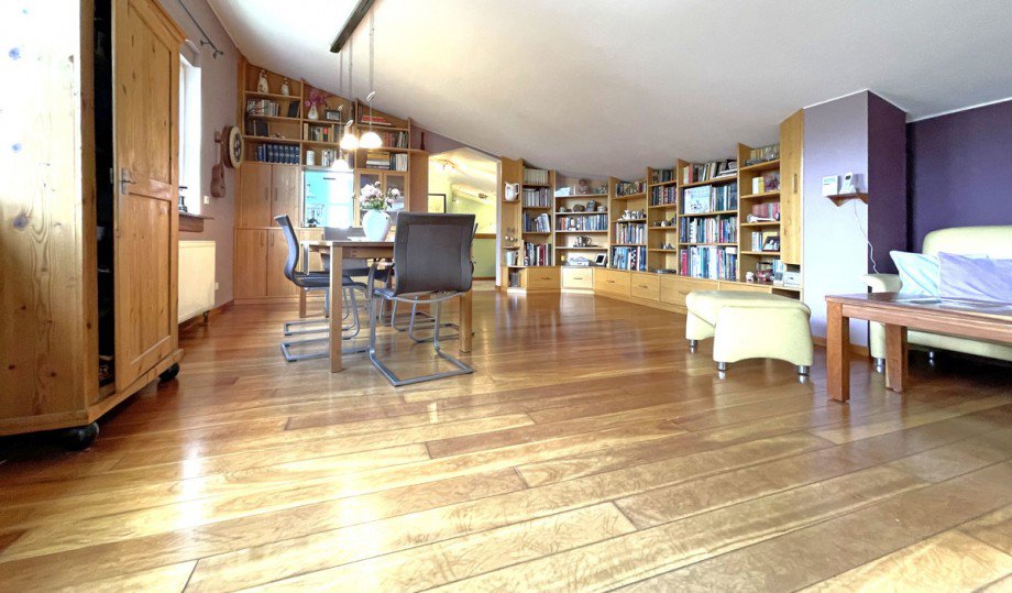 Wohnbereich Hinterhaus Zweifamilienhaus Neu-Isenburg