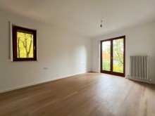 Schlafzimmer Zentrales Reihenendhaus in Frankfurt Riedberg/ Mertonviertel: Licht, Stil und Komfort
