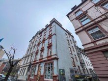 Hausansicht Altbauwohnung  in zentraler Lage von Frankfurt - nur wenige Schritte bis zum Main
