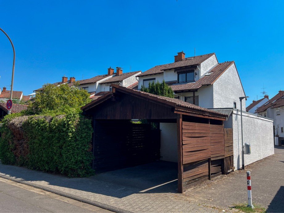 Stra�enansicht Reiheneckhaus Obertshausen