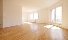 Wohn und Essbereich Exklusives Wohnambiente: Penthouse-Feeling in einer gro�z�gigen 2-Zimmer-Wohnung