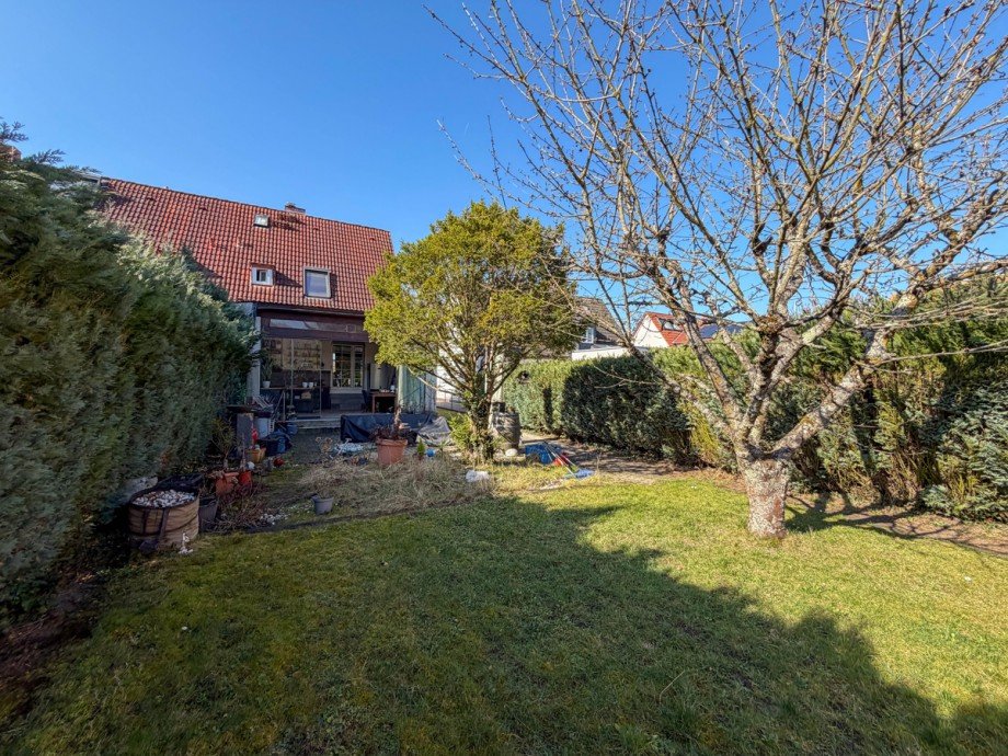 Hausr�ckseite Einfamilienhaus Offenbach