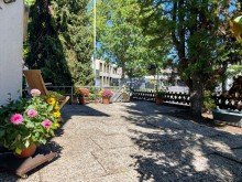 Terrasse Attraktives Zweifamilienhaus mit gro�em Entwicklungspotenzial!