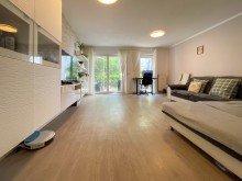 Wohnzimmer Helle, leerstehende 2-Zimmer-Gartenwohnung nahe dem Main und der Innenstadt!