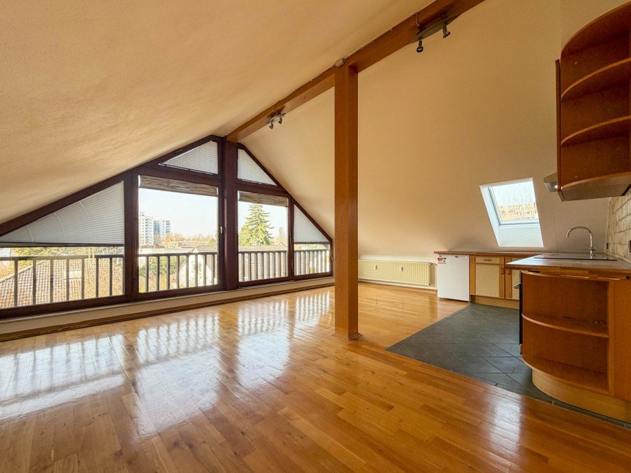 Wohn-/Essbereich Dachgeschosswohnung Offenbach