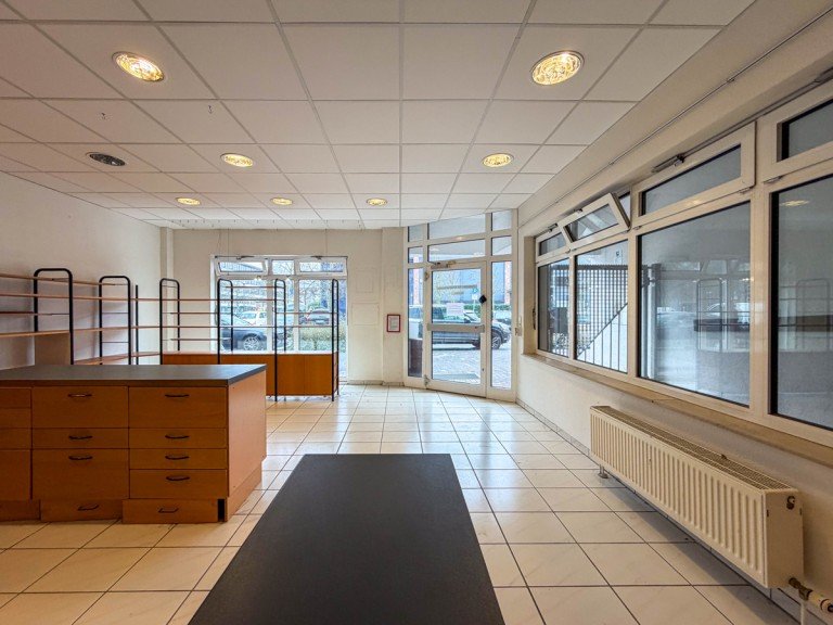 Verkaufsfl�che Dietzenbach Ladenlokal Ehemaliges Fotostudio Ladenlokal leerstehend in Top Lage von Dietzenbach
