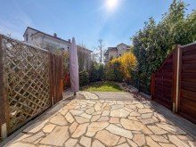 Terrasse Energieeffizientes Reihenendhaus mit PV-Anlage & S�dgarten in Offenbach-Rumpenheim